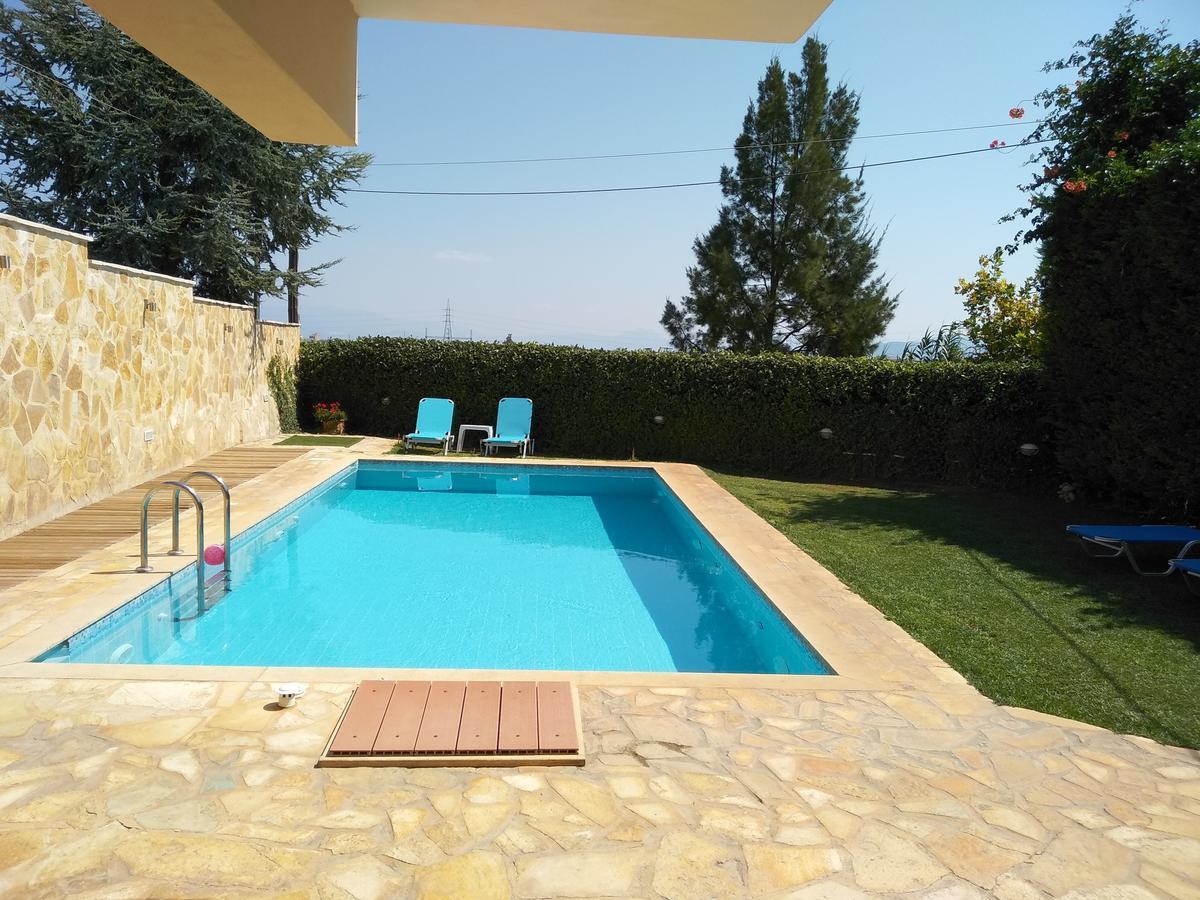Apartment With Private Pool Кіатон Екстер'єр фото