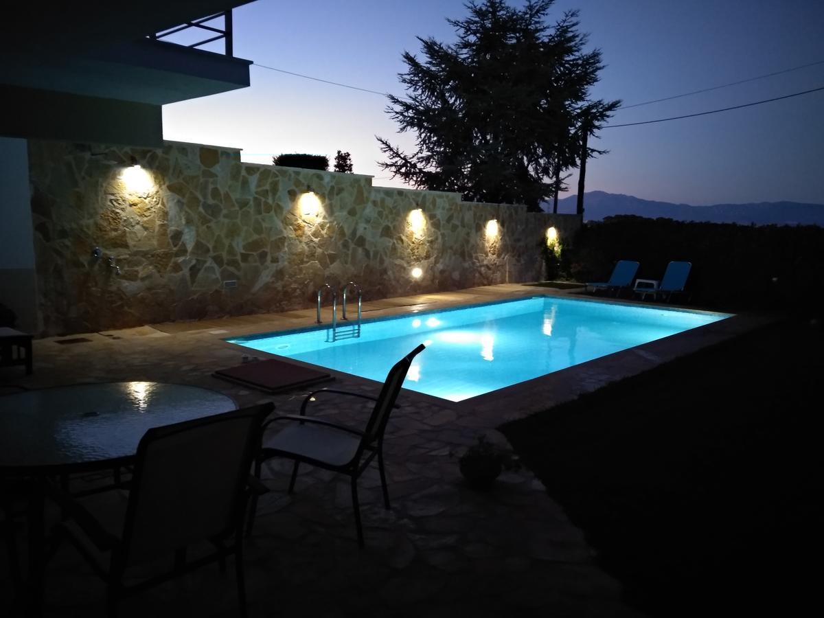 Apartment With Private Pool Кіатон Екстер'єр фото